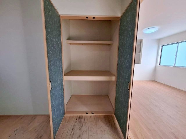 中頭郡読谷村字瀬名波の新築一戸建の収納|全居室収納付きです♪