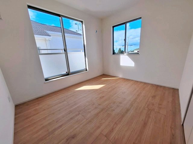 中頭郡読谷村字瀬名波の新築一戸建の洋室|5.6帖