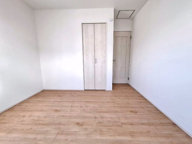 中頭郡読谷村字瀬名波の新築一戸建の洋室|5.6帖