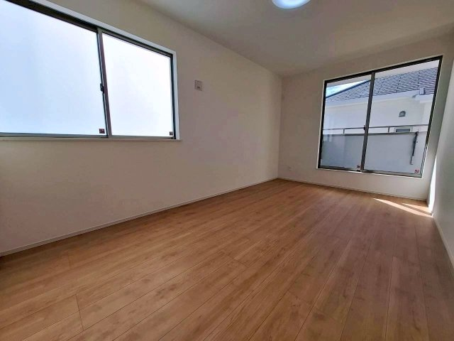 中頭郡読谷村字瀬名波の新築一戸建の洋室|7.5帖