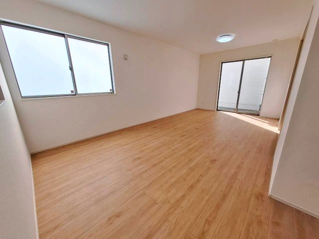 中頭郡読谷村字瀬名波の新築一戸建の居間・リビング|LDK16.6帖