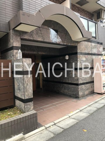 アリッサムコート向島のエントランス