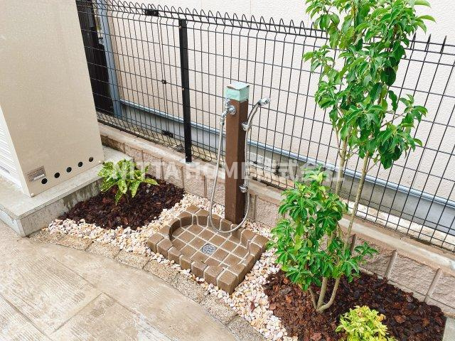 カーサミランダⅤの庭|ペットの足洗い場もあります♪