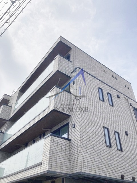 Ｌａｎａ　Ｆｒｕｓｉａ