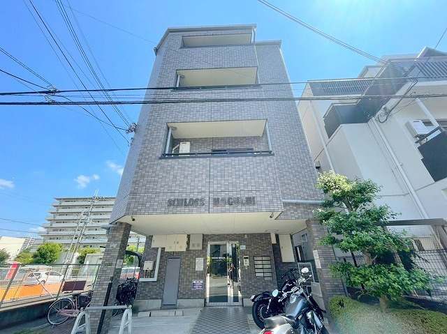 シュロス野口の外観