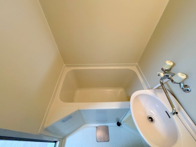 シュロス野口の浴室