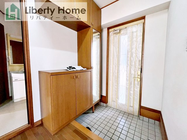 土浦市下高津4丁目　中古戸建の玄関