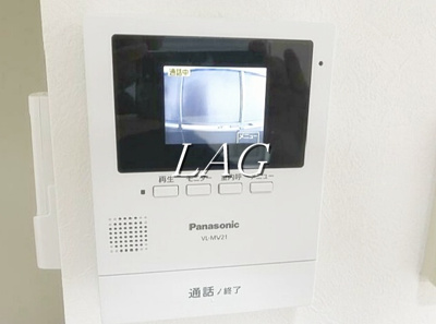 【セキュリティ】 | レジデンツ堀切 | モニター付きインターホンです。