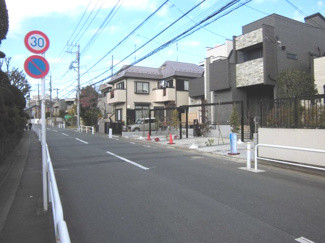 【前面道路含む現地写真】 | 前面道路含む現地写真です