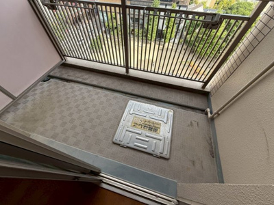 【バルコニー】 | アリス・マナーガーデン谷町