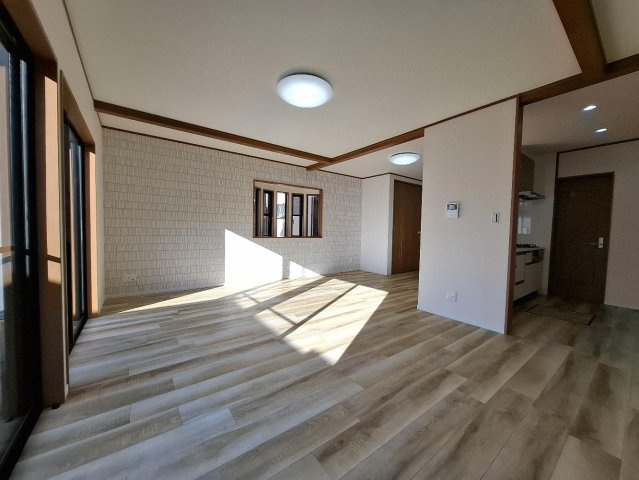 堺市中区福田　中古戸建の居間・リビング