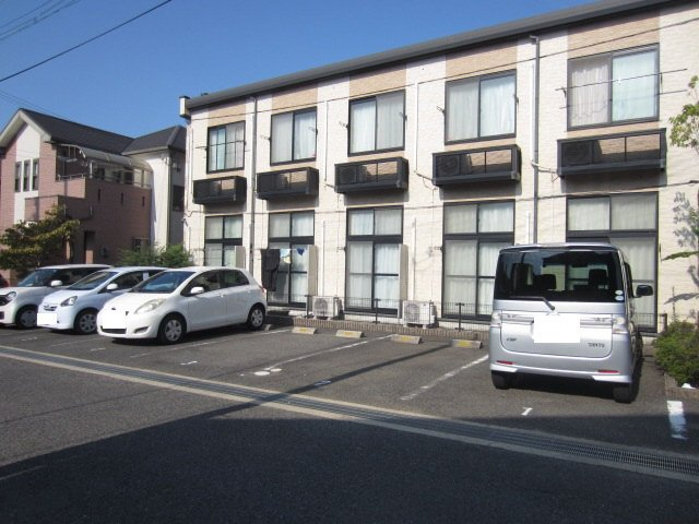 【駐車場】
