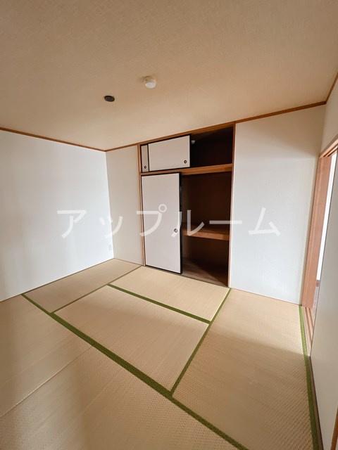 クリスタル藤江の収納