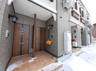 【エントランス】 | メゾン早坂　弐番館 | ゆとりのあるエントランスです