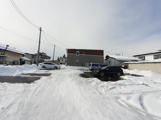 【駐車場】 | メゾン早坂　弐番館 | 駐車場に車を止められます