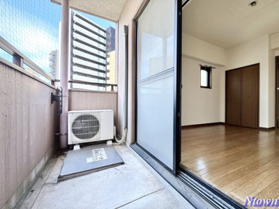 【バルコニー】 | CRECER新栄 | 開放的で明るい空間を演出してくれるバルコニーです