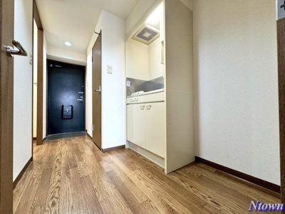 【内装】 | CRECER新栄 | 明るい室内です