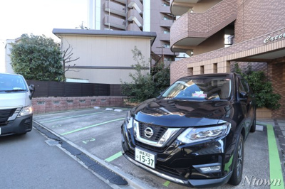 【駐車場】 | CRECER新栄 | 駐車場完備です