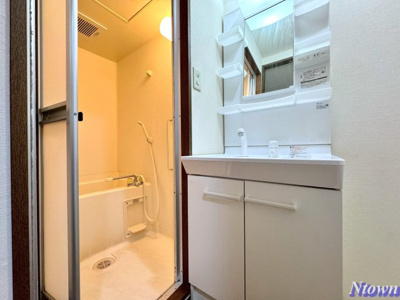 【洗面所】 | CRECER新栄 | 広い洗面スペース