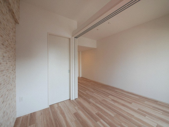 セレニテ西中島アリア弐番館の洋室