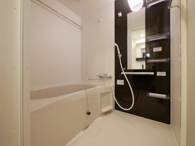 セレニテ西中島アリア弐番館の浴室