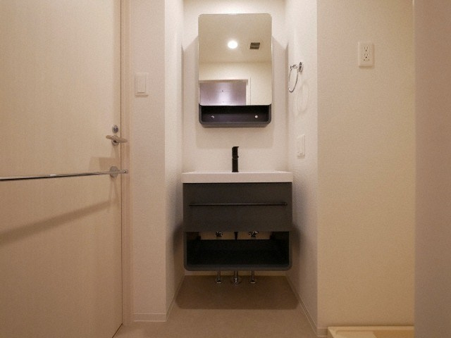 セレニテ西中島アリア弐番館の独立洗面台