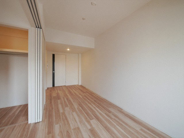 セレニテ西中島アリア弐番館の居間・リビング