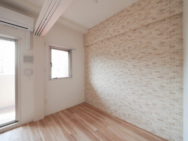 セレニテ西中島アリア弐番館の洋室