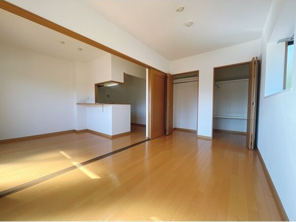 パセオ見晴Iの居間・リビング