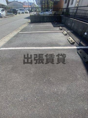 仲介手数料0円！！センチュリーコートの駐車場