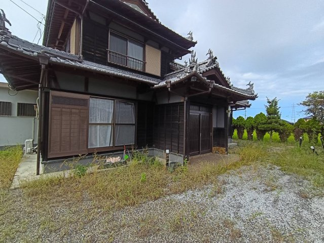 西条市丹原町古田265　中古住宅の外観