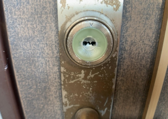 【防犯設備】 | 相武台西パークホームズ | 当然のことではありますが、オートロックやセンサーライト、ホームセキュリティーなどの防犯設備があれば、小さいお子様がいるご家庭も安心ですよね！まず物件購入の際は、防犯設備もチェックするようにしましょう。