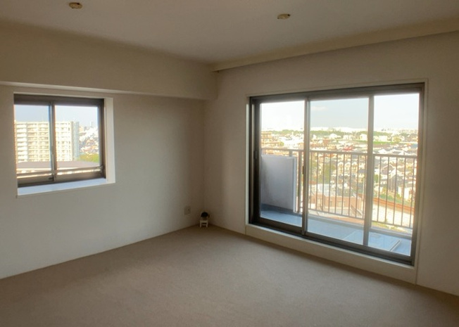 【居間・リビング】 | 相武台西パークホームズ | リビングの間取りの種類は大きくわけてリビングとダイニングが別になっているタイプ、リビングダイニング一体型です。どちらも一長一短ですので、家を選ぶ時はその両面をチェックして決めるようにしましょう。