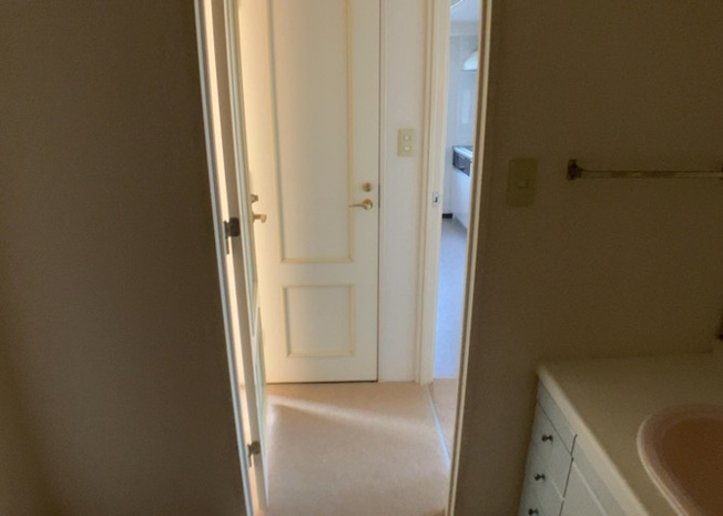 【脱衣所】 | 相武台西パークホームズ | 洗面脱衣所は「体を綺麗に整える場所」という目的と役割を持っています。そして便利で使い勝手のいい「体を綺麗に整える場所」にするためには、配置や動線、照明や収納計画をしっかりと検討しておく必要があります。