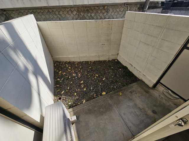 神戸市北区鈴蘭台北町４丁目のアパートのバルコニー