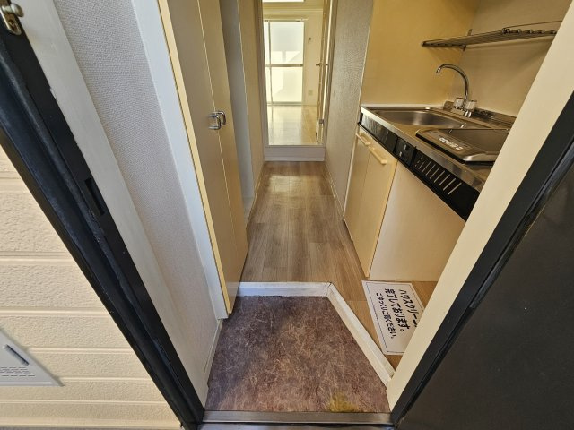 神戸市北区鈴蘭台北町４丁目のアパートの玄関