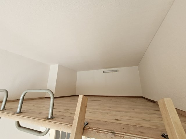 神戸市北区鈴蘭台北町４丁目のアパートの寝室