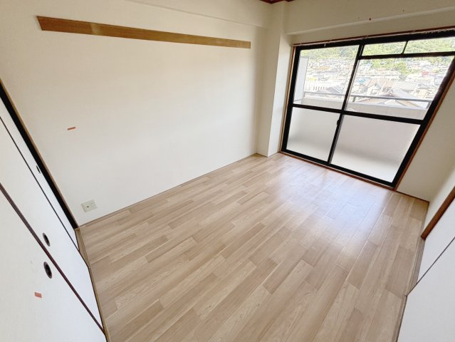 日宝ポニクレール府中の内装