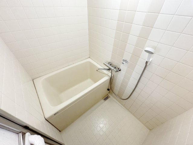 日宝ポニクレール府中の浴室