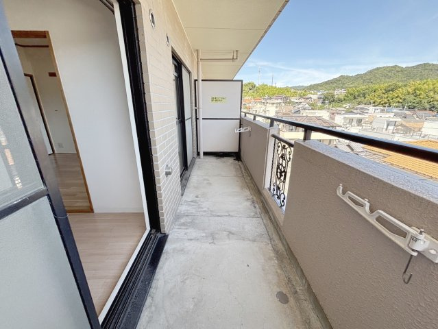 日宝ポニクレール府中のバルコニー