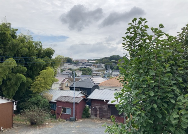 【展望】 | 眺望を気にして物件を探す場合、前面に建物が建っていないか現地で確認しましょう！前面に建物があると景色はもちろん、日当たりや風通しにも影響が出てきます。住んだ時のことを想像しながら現地見学をしましょう。