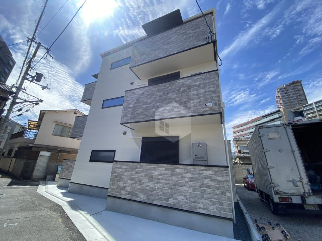 ラフィーネ放出の外観