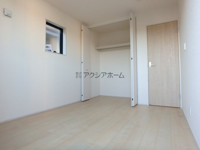 狭山市東三ツ木・全3棟　新築一戸建　2号棟　～陽当たり良好～の外観|【全3棟・2号棟】建築中写真(2025年10月28日撮影)