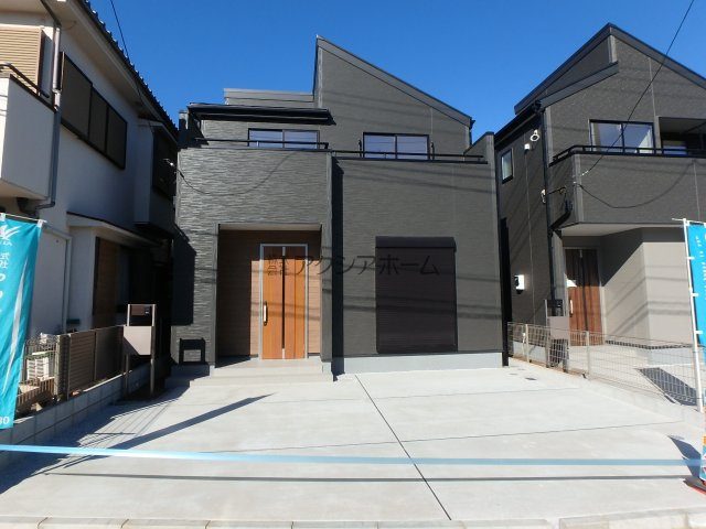 狭山市東三ツ木・全3棟　新築一戸建　2号棟　～陽当たり良好～の外観|建築中写真（2025年9月30日撮影）