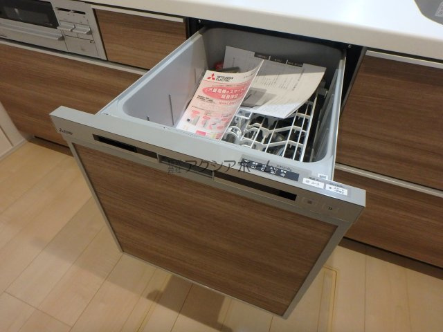 狭山市東三ツ木・全3棟　新築一戸建　2号棟　～陽当たり良好～の外観|建築中写真（2025年9月30日撮影）