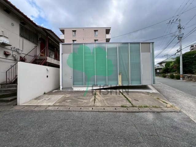 諸岡3丁目戸建てのエントランス