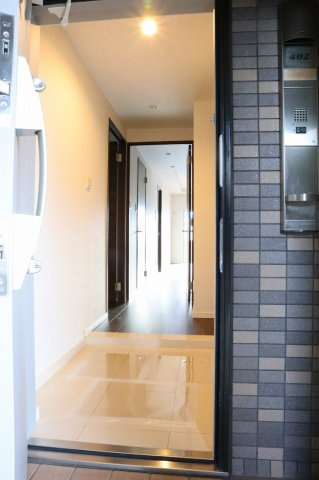 ロイヤルガーデン徳島駅西の玄関