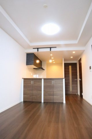 ロイヤルガーデン徳島駅西の居間・リビング