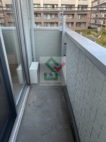 アルト芝久保のバルコニー