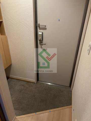 アルト芝久保の玄関